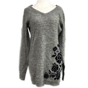 NWT Thyme Long Sleeve Sweater